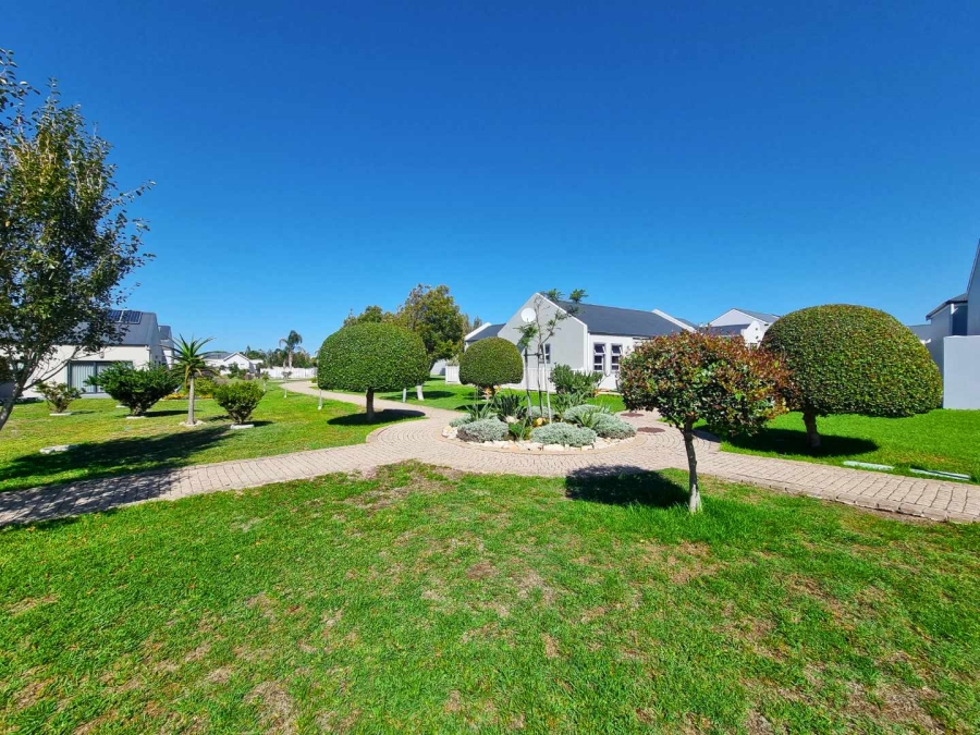 2 Bedroom Property for Sale in Sandbaai Western Cape
